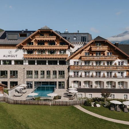Almgut - Mountain Wellness Hotel Sankt Margarethen im Lungau Exterior foto